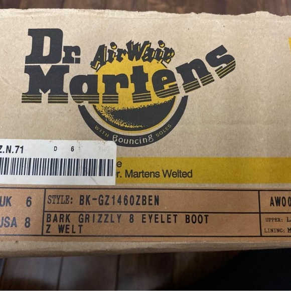 Dr. Martens Welted - Picture 4 of 4